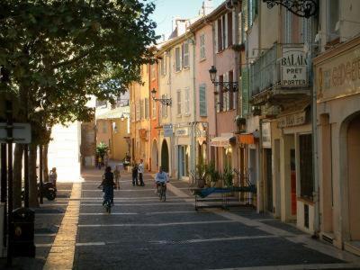 Magnifique Studio Au Coeur Historique De Fréjus المظهر الخارجي الصورة